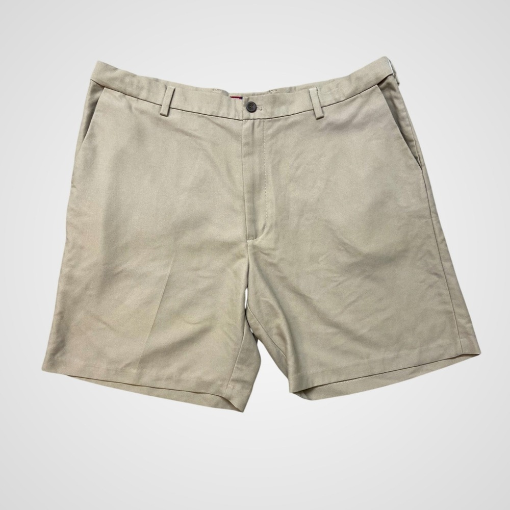 Chaps Mens Khaki Chino Shorts Tan Flat Front Cotton‎ Blend Size 40 Golf Casual